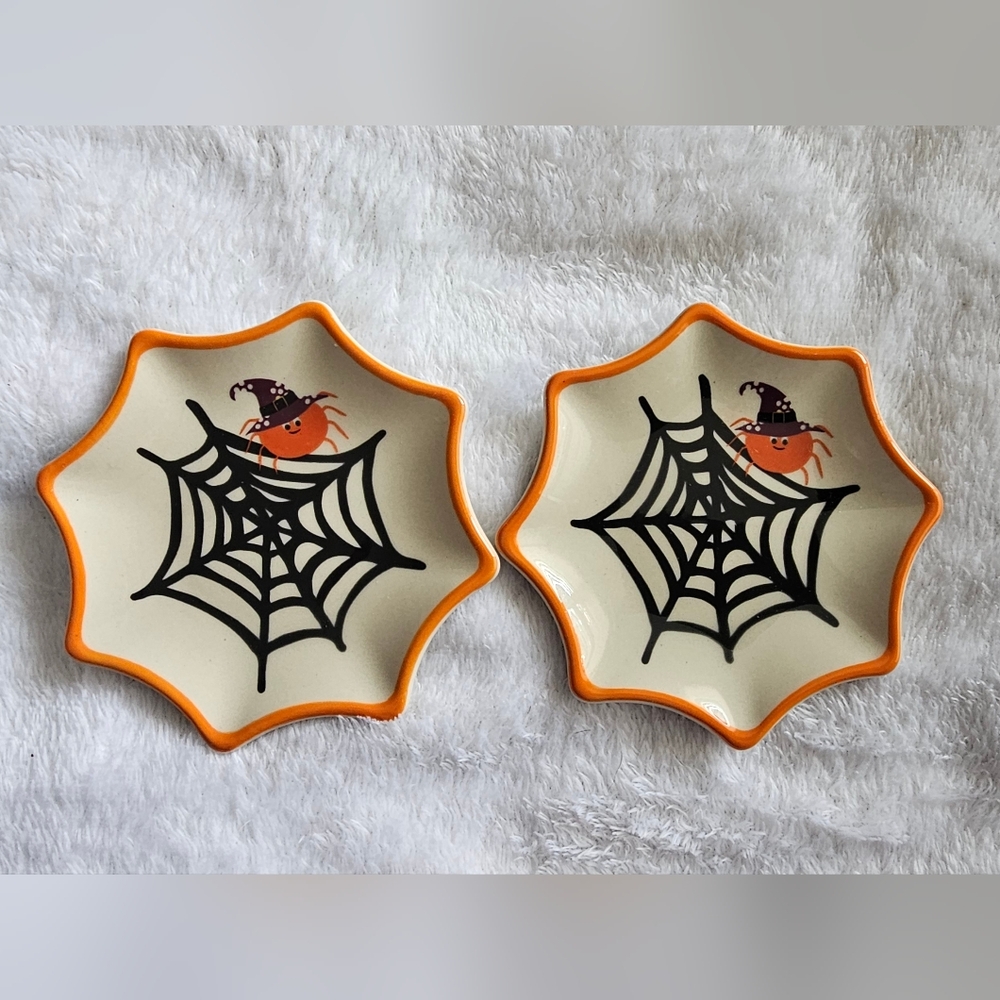 Temp-tations Boofetti Small Spider Web Plates